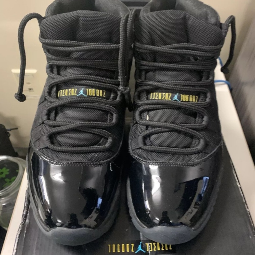 Air Jordan 11 gamma blue size 9.5 OG all